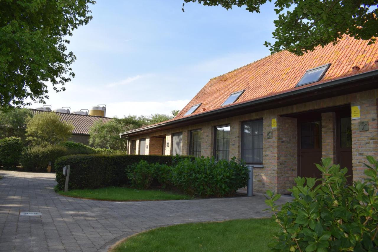De Meiboom Vakantiehoeve Tot 21 Pers Langemark Экстерьер фото